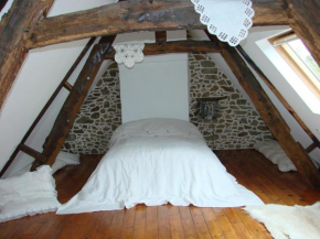 CHAMBRE ROMANTIQUE CHEZ L'HABITANT à LAMBALLE